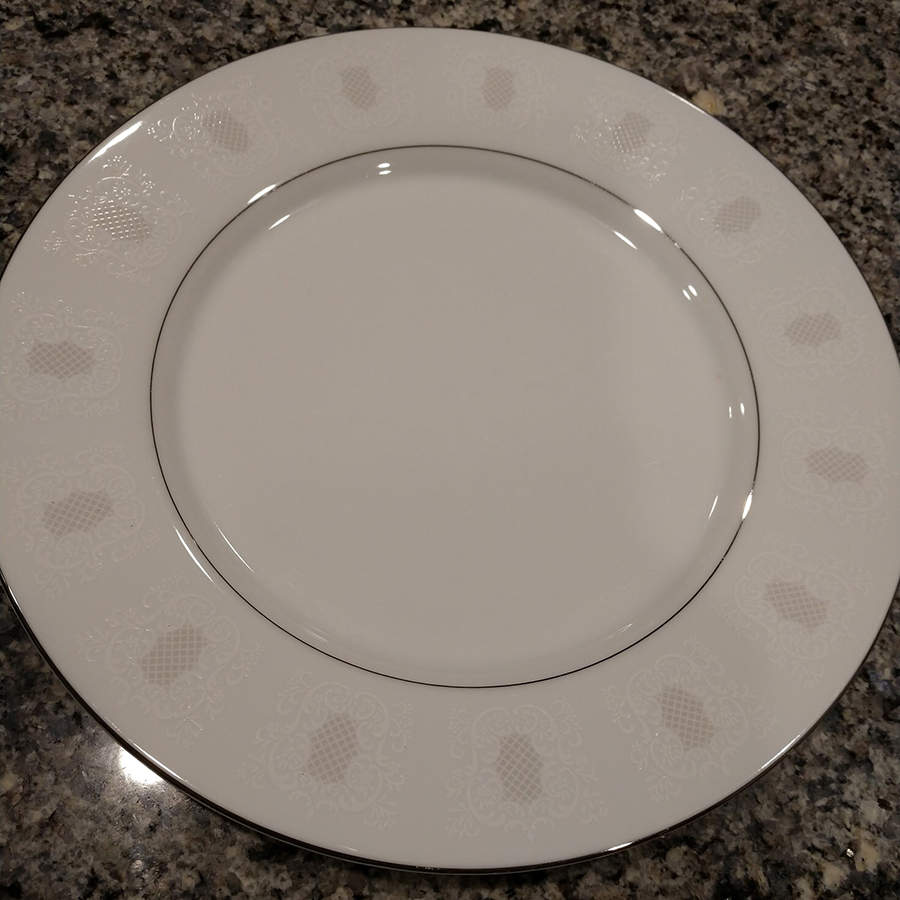 Hanover Dinner Plate by Ceramic Guild-1
