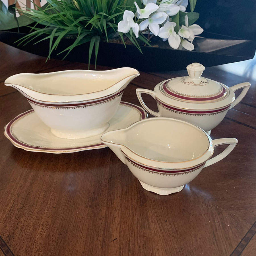 661-6548 Gravy Boat with Attached Underplate by Celebrate-1