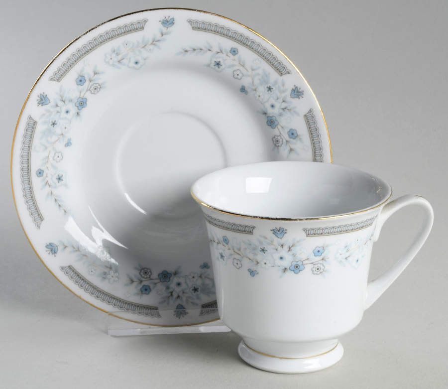 CX877 Gold Trim Footed Cup & Saucer Set by China (Made in China)-1