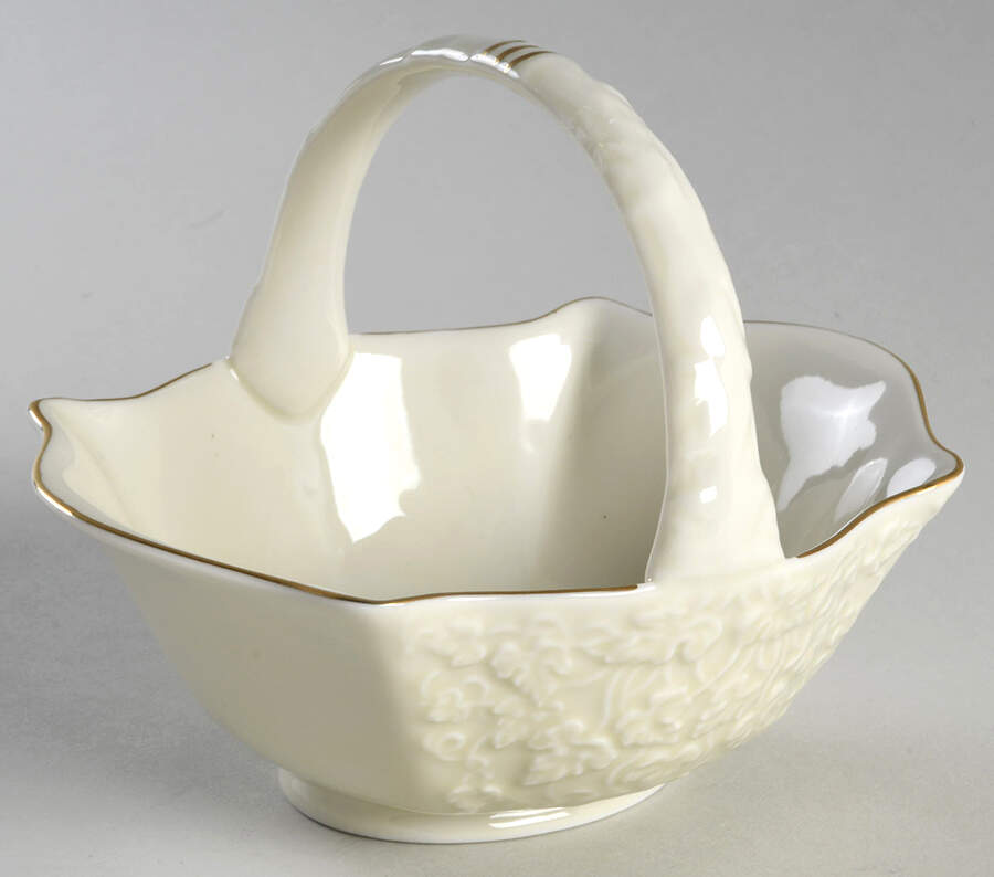 CO92 Small Oval Basket with Handle by Crown Classics-1