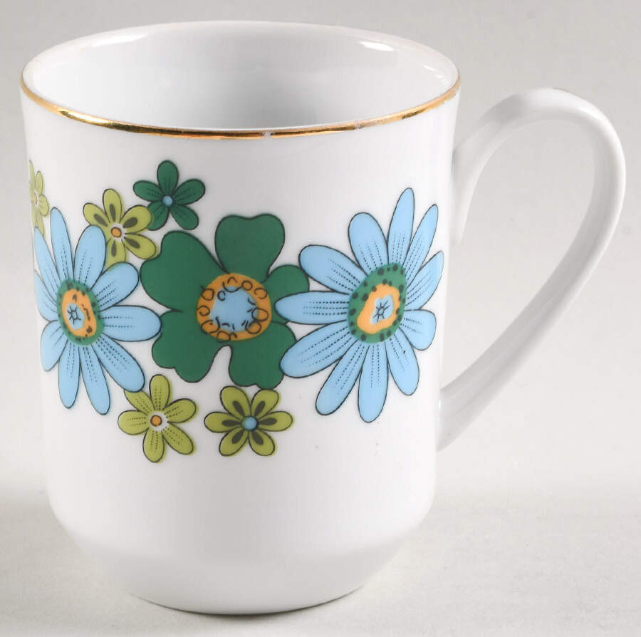CR2 Mug by Creative-1