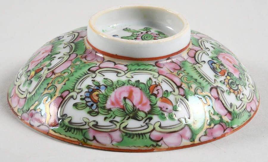 Rose Medallion (No People) Lid for Rice Bowl by China (Made in China)-1