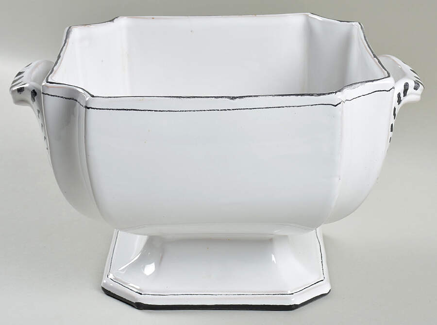 CAG21 8" Footed Bowl by Cantagalli-1