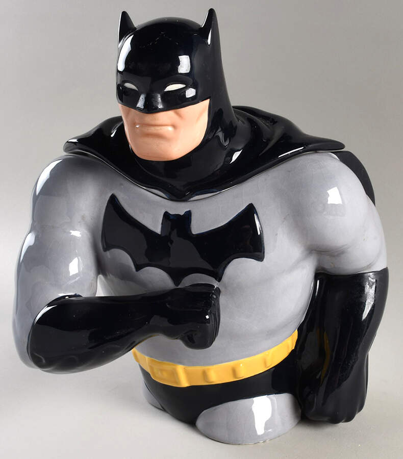 Batman Collector's Edition Figural Cookie Jar & Lid by Clay Art-1