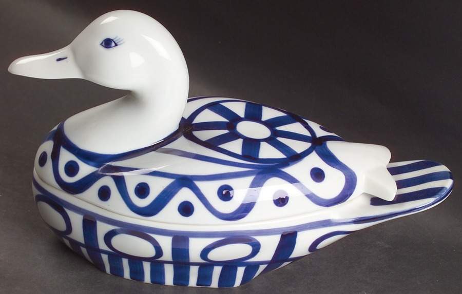 Arabesque (Sri Lanka, Phillipines) 1 Quart Oval Covered Casserole by Dansk-1