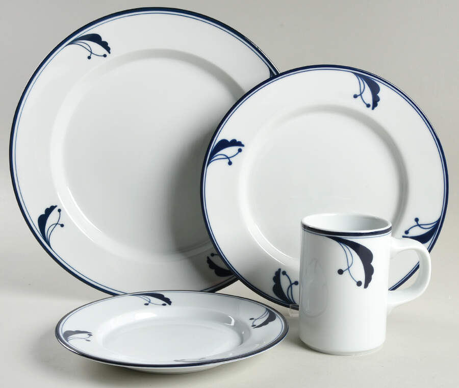 Bayberry Blue (Japan, Portugal) 32  Piece Estate Set by Dansk-1