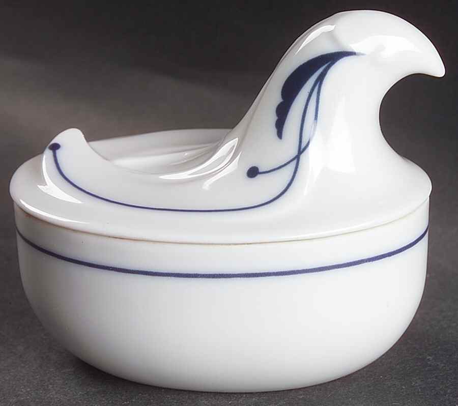 Bayberry Blue (Japan, Portugal) Small Animal Box with Lid by Dansk-1