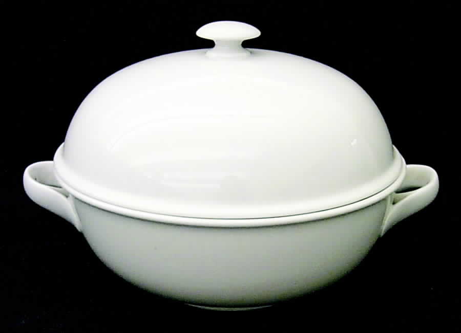 Bottelet White 2 Qt Round Covered Casserole by Dansk-1