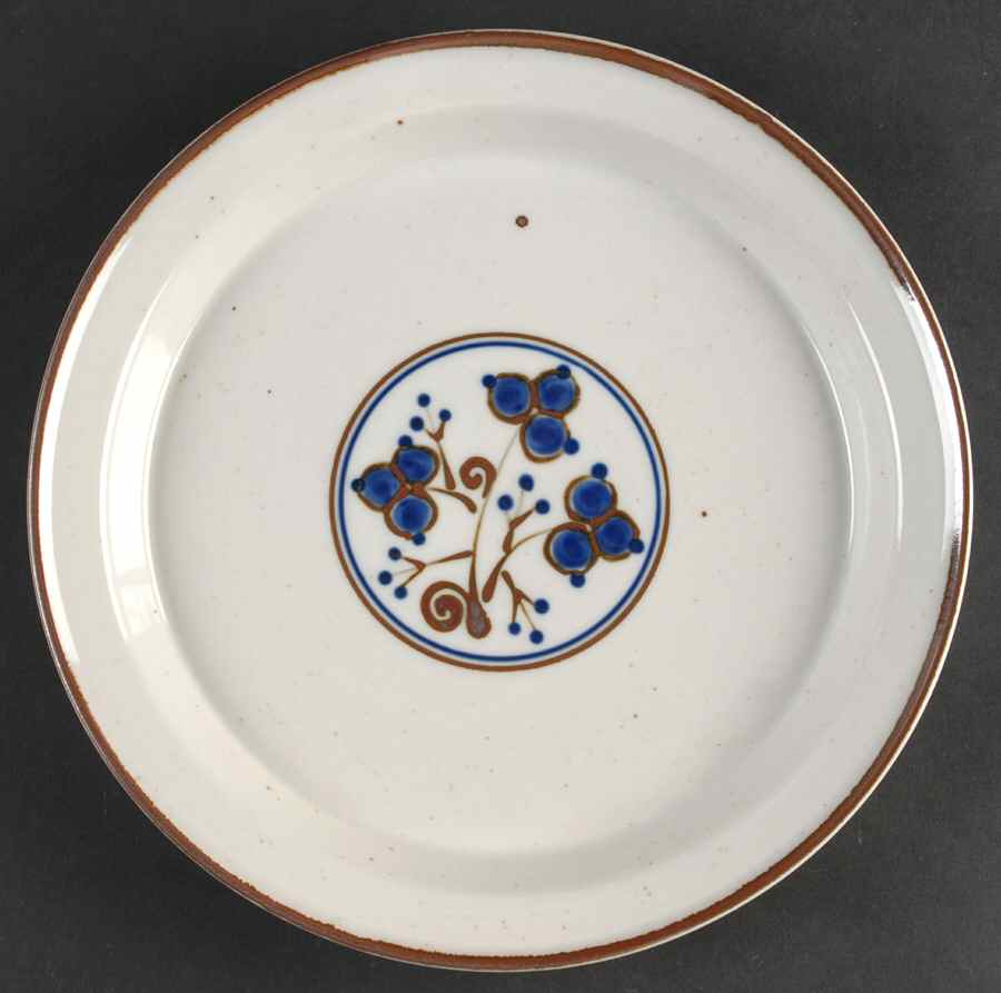 Bramble Dinner Plate by Dansk-1