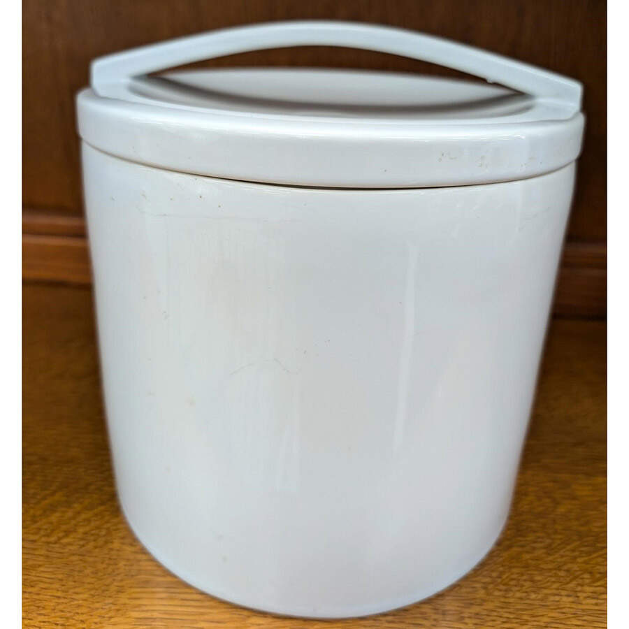 Cafe Blanc (Rim) Ice Bucket & Lid by Dansk-1