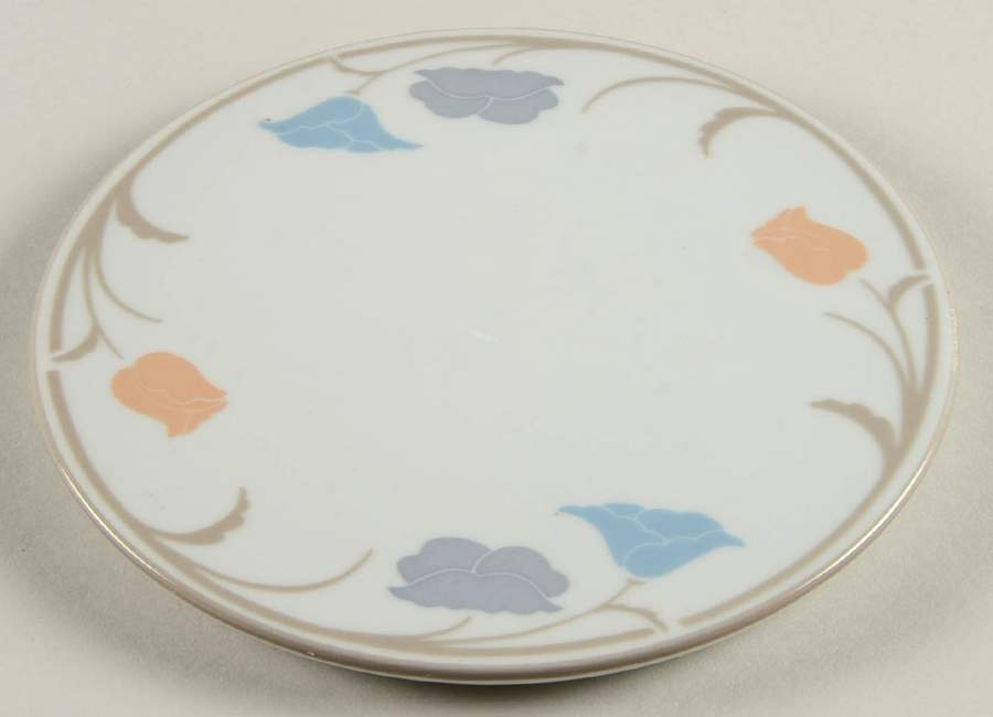 La Tulipe Taupe Trivet by Dansk-1