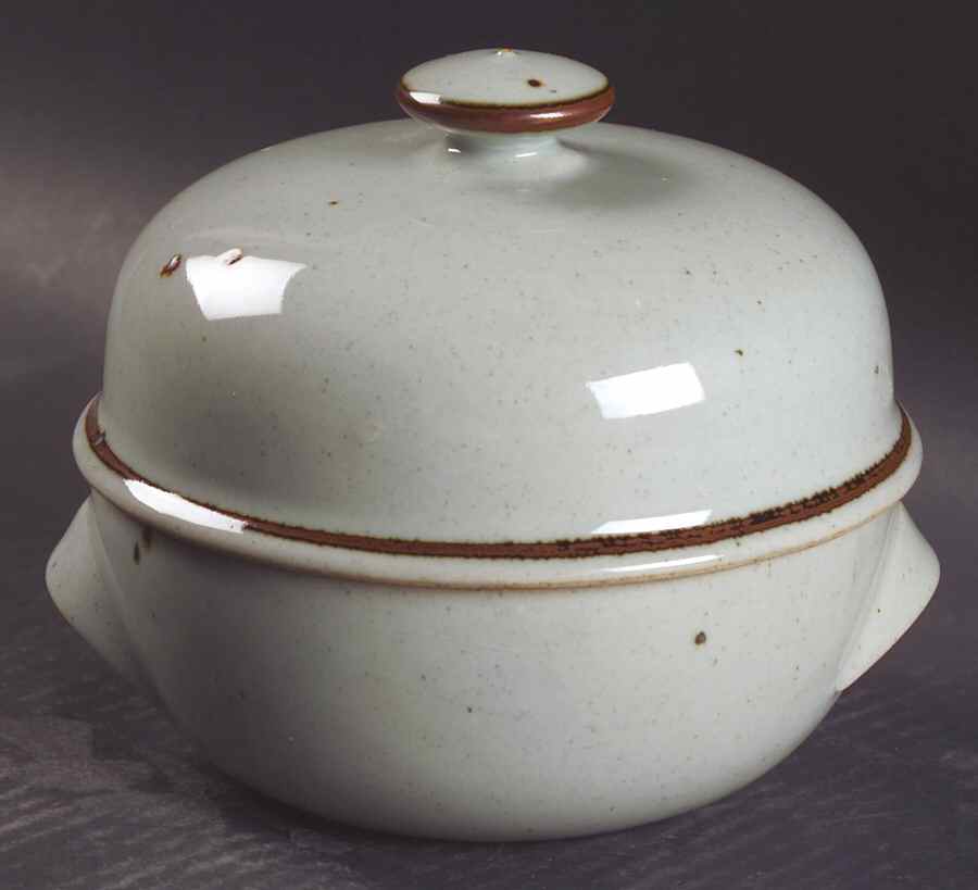 Nielstone Sugar Sand 1 Pt Round Covered Casserole by Dansk-1