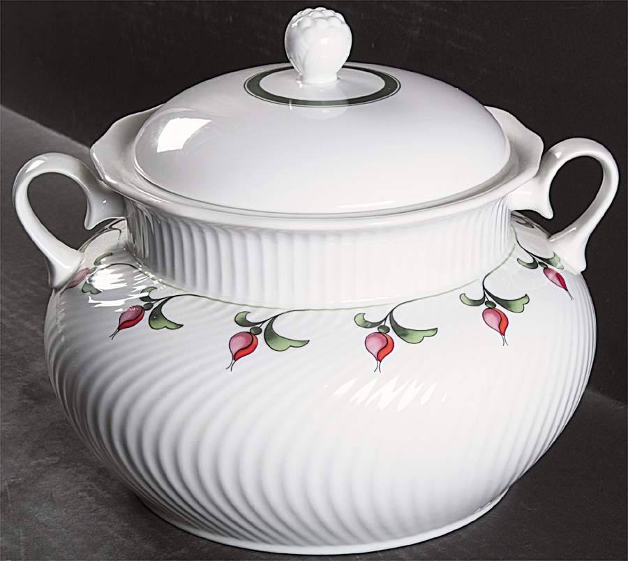 Rosebud Tureen &  Lid by Dansk-1