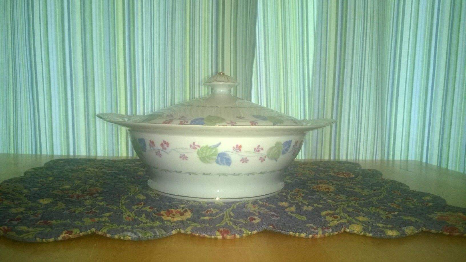 Maywood (Japan) Round Covered Vegetable by Dean & Kite (Japan)-1