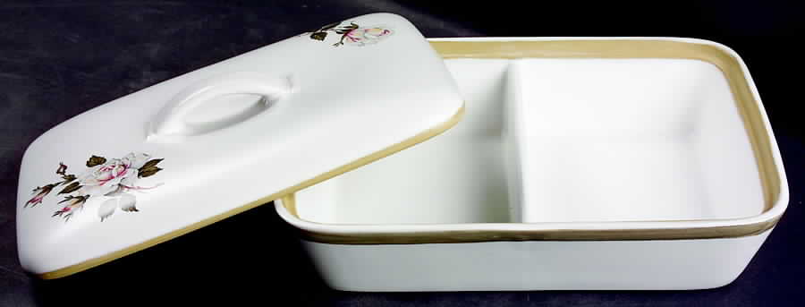 Charm Rectangular Covered Divided Vegetable by Denby-Langley-1