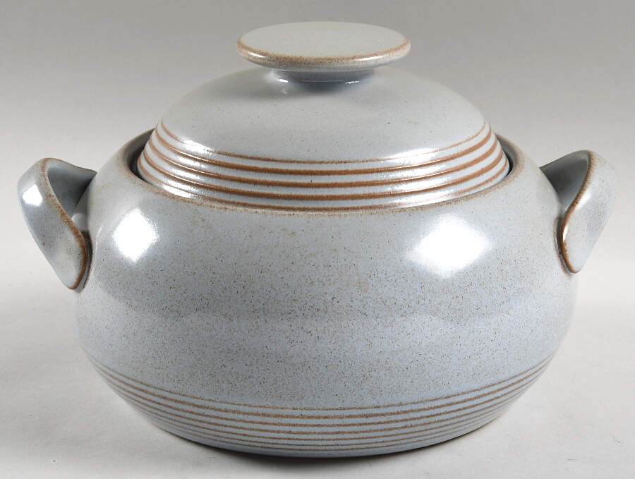 Dovedale 1.75 Qt Round Covered Casserole by Denby-Langley-1