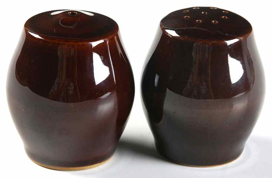 Homestead Brown Salt & Pepper Set by Denby-Langley-1