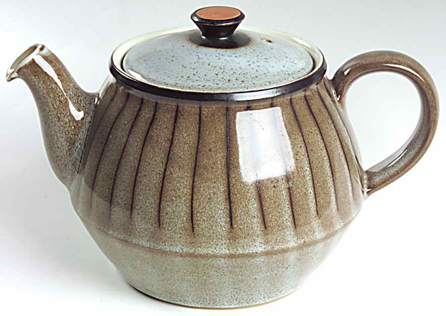 Studio Teapot & Lid by Denby-Langley-1