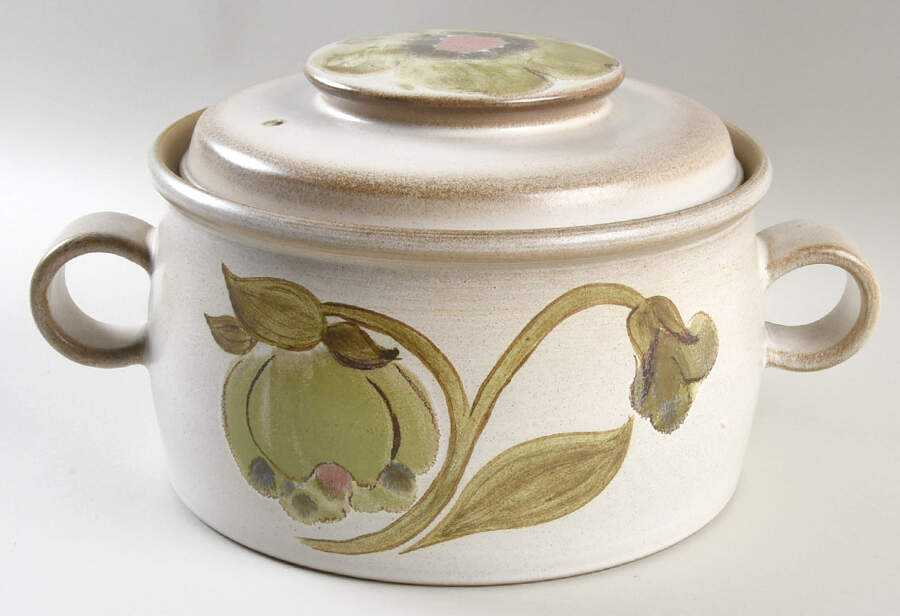 Troubadour 2 Qt Round Covered Casserole by Denby-Langley-1