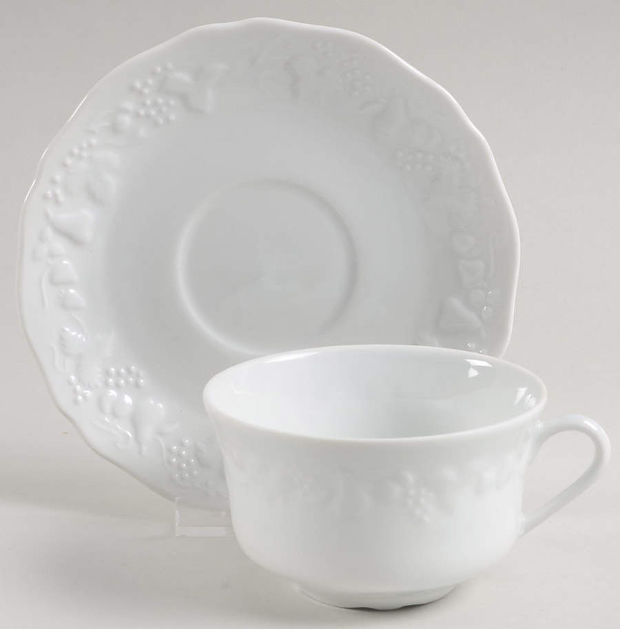 California (Blanc De Blanc) Flat Cup & Saucer Set by Philippe Deshoulieres-1
