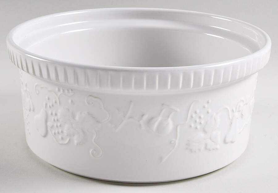 California (Blanc De Blanc) 4 Quart Round Casserole No Lid by Philippe Deshoulieres-1