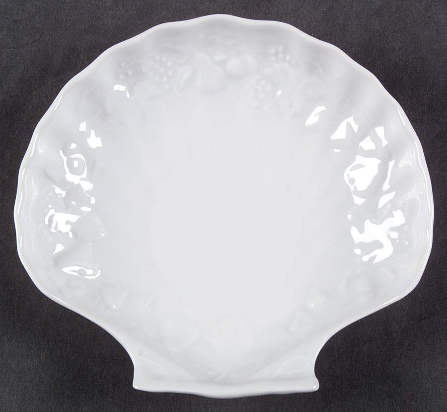California (Blanc De Blanc) Shell Shaped Dish by Philippe Deshoulieres-1