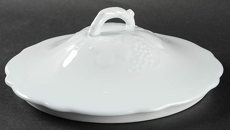 California (Blanc De Blanc) Lid for Round Vegetable by Philippe Deshoulieres-1