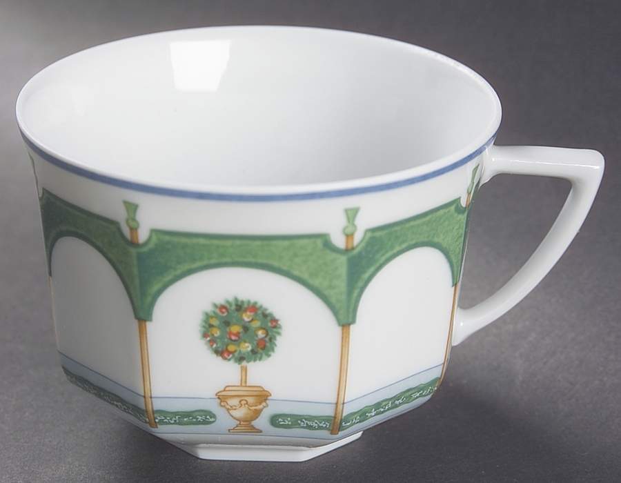 Jardin Royal Flat Cup by Philippe Deshoulieres-1
