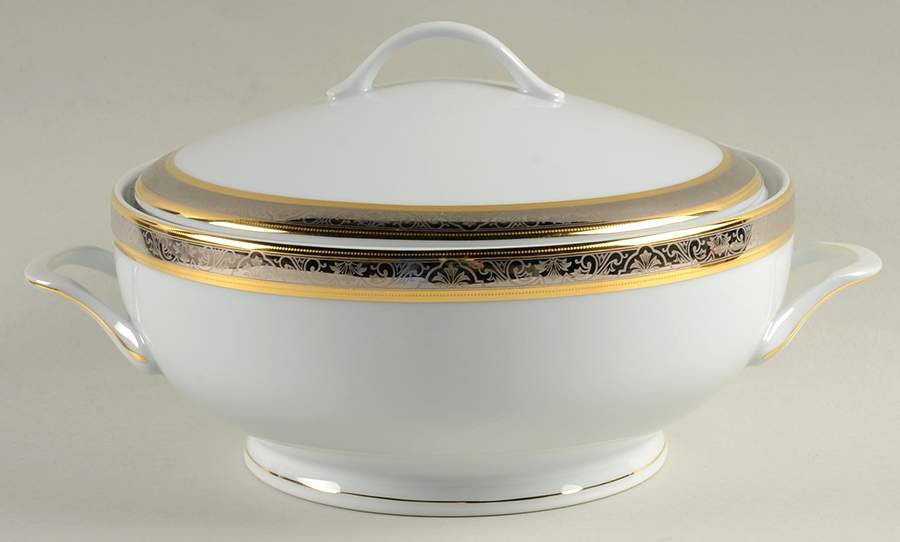 Orleans Round Covered Vegetable by Philippe Deshoulieres-1