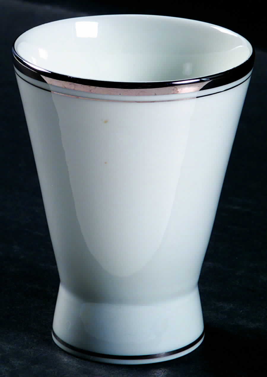 Happiness Sake Cup by Deville-1