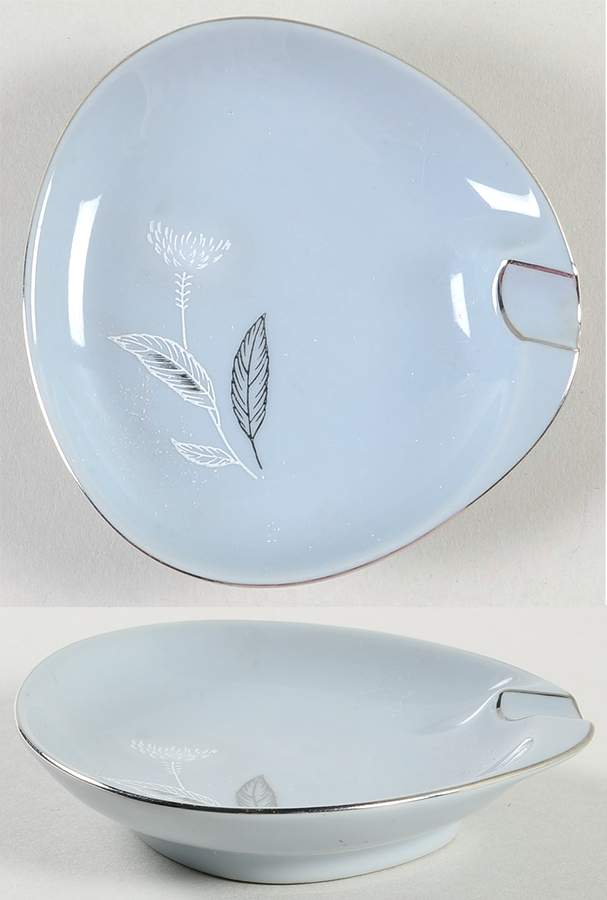 Sapphire Small Ashtray by Deville-1