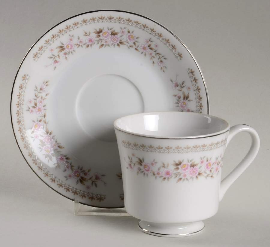 Alexandria Footed Cup & Saucer Set by Diamond (Japan)-1