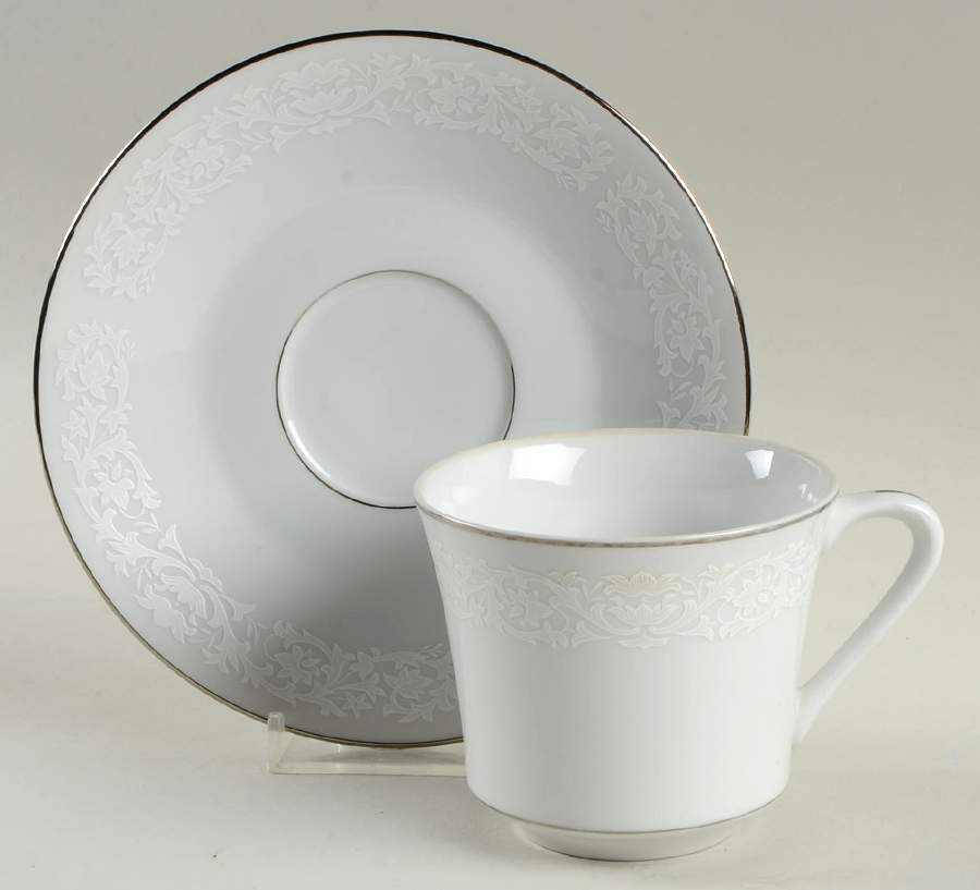 Charm Flat Cup & Saucer Set by Diamond (Japan)-1