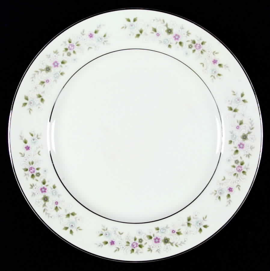 Richmond Dinner Plate by Diamond (Japan)-1
