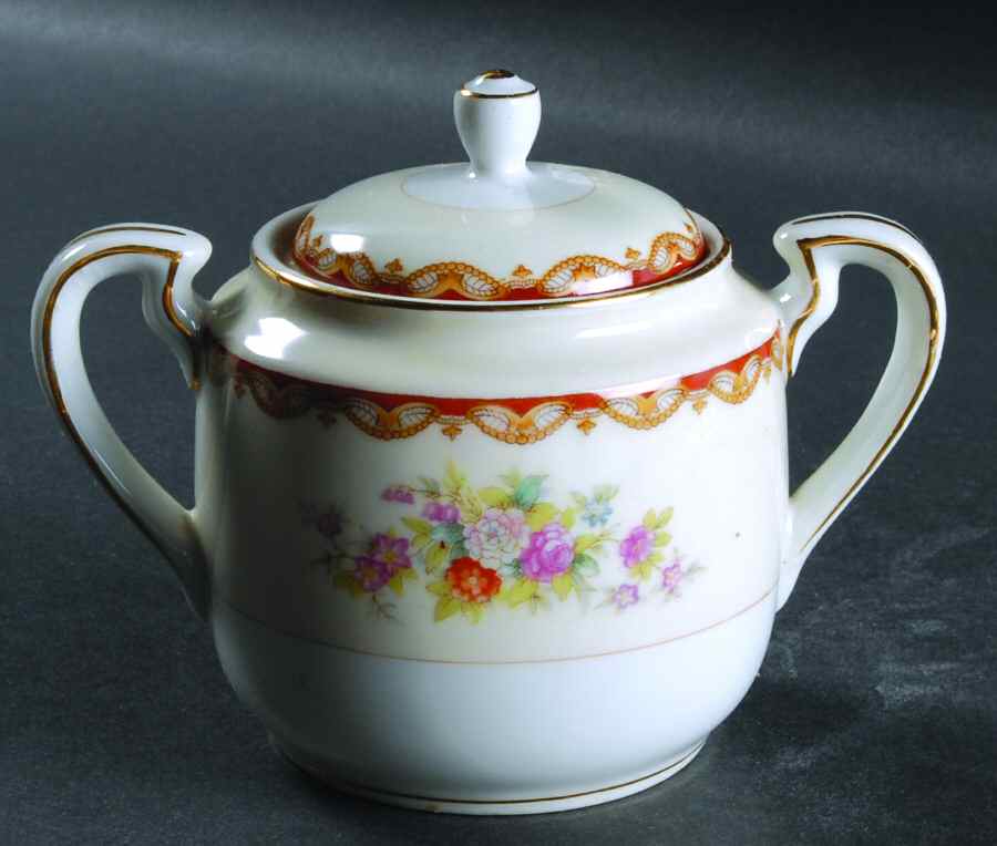 Roslyn Sugar Bowl & Lid by Diamond (Japan)-1