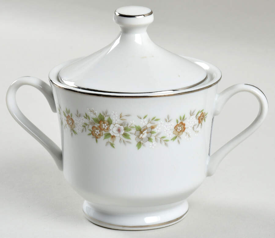 Suffolk Sugar Bowl & Lid by Diamond (Japan)-1