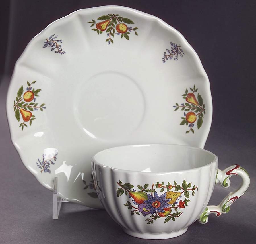 Pescara Flat Cup & Saucer Set by Diamondstone-1