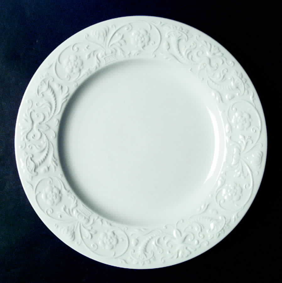 Renaissance Dinner Plate by Diamondstone-1