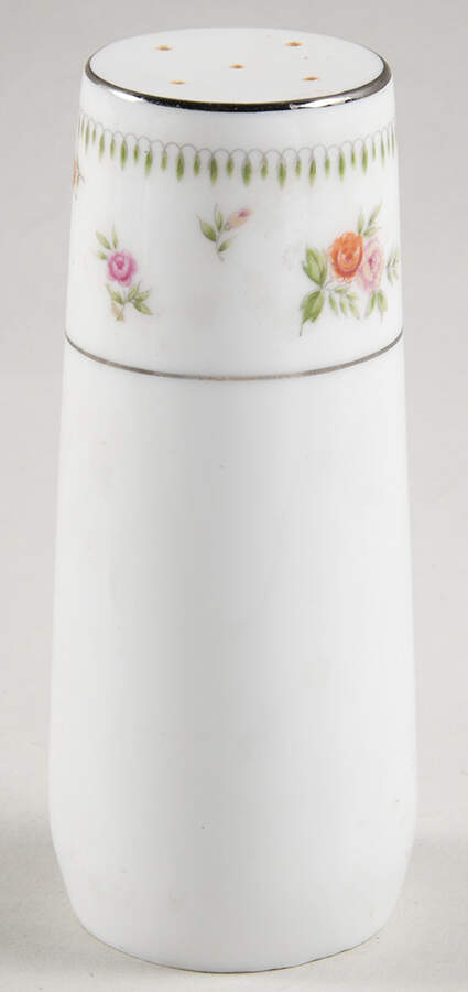 Alicia Salt Shaker by Daniele-1