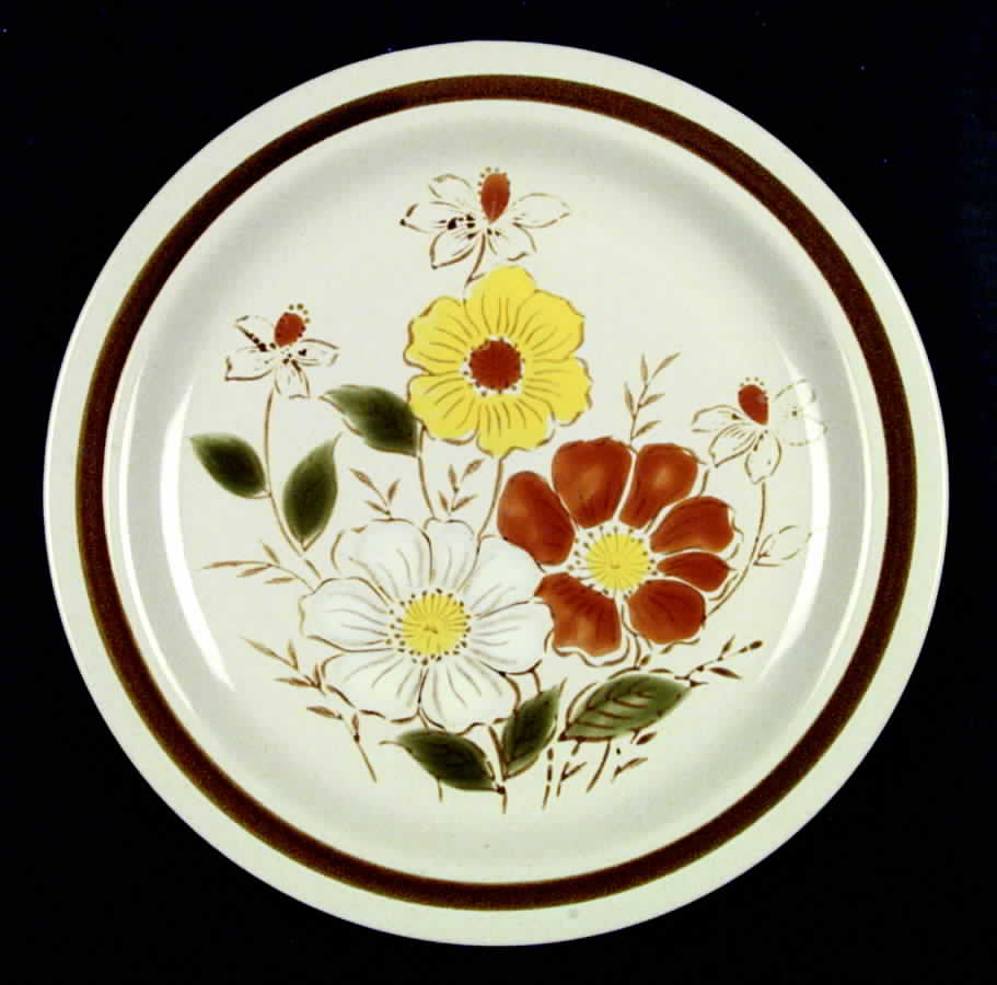 Trailside Dinner Plate by Daniele-1