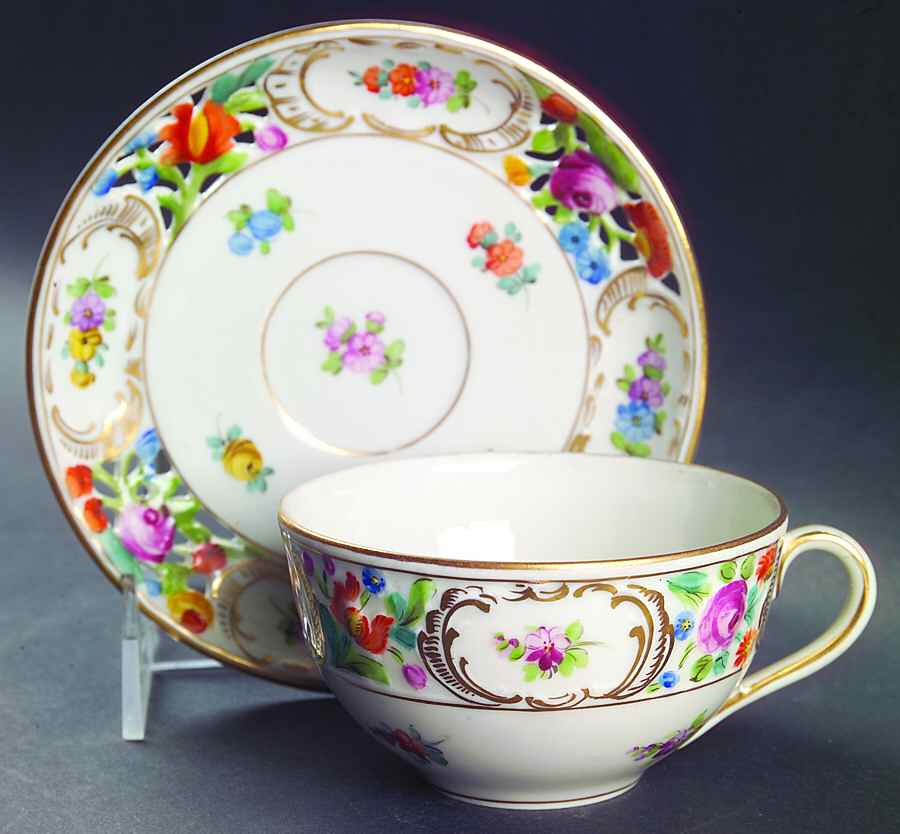 C6T1 Flat Cup & Saucer Set by Carl Thieme-1