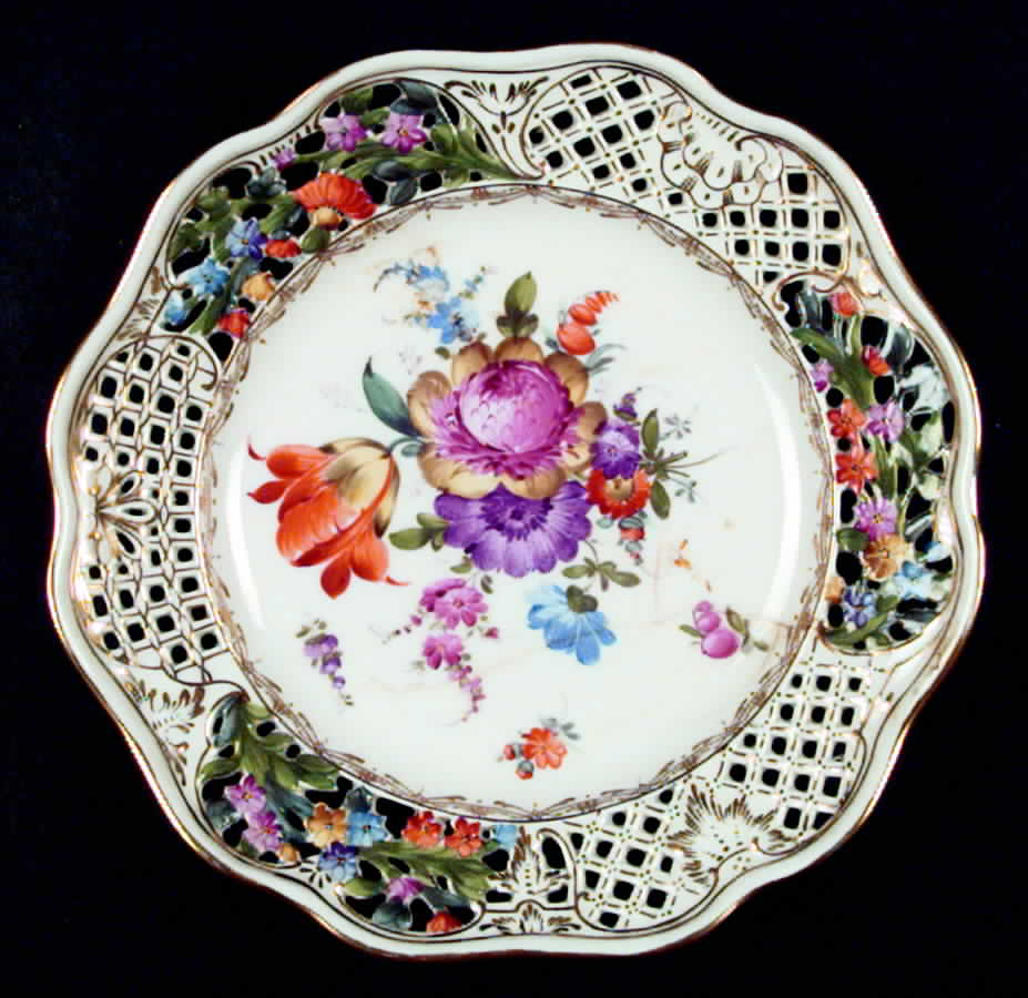 DRE3 Dinner Plate by Dresden (German)-1