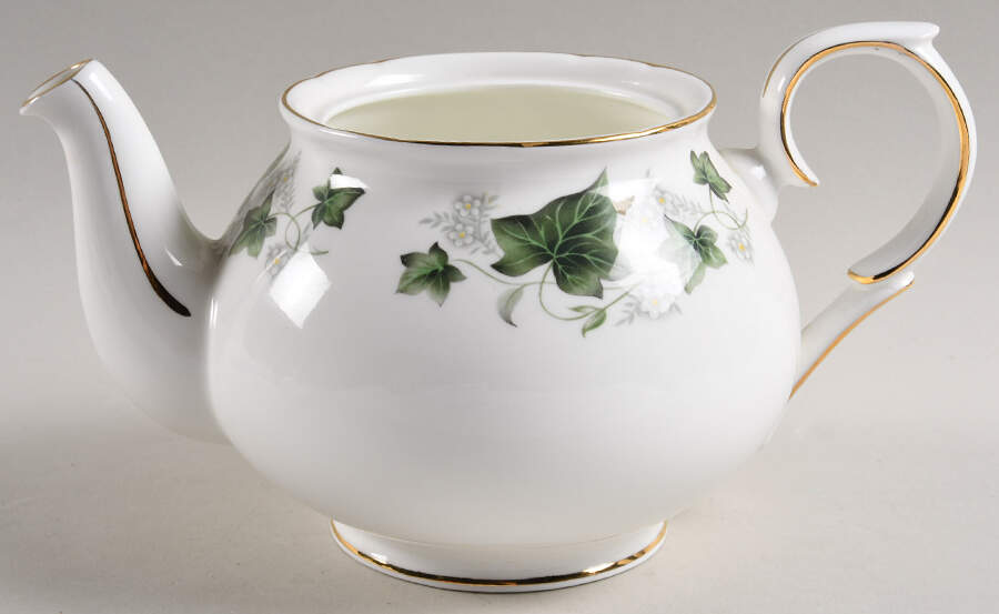 Ivy Teapot No Lid by Duchess-1