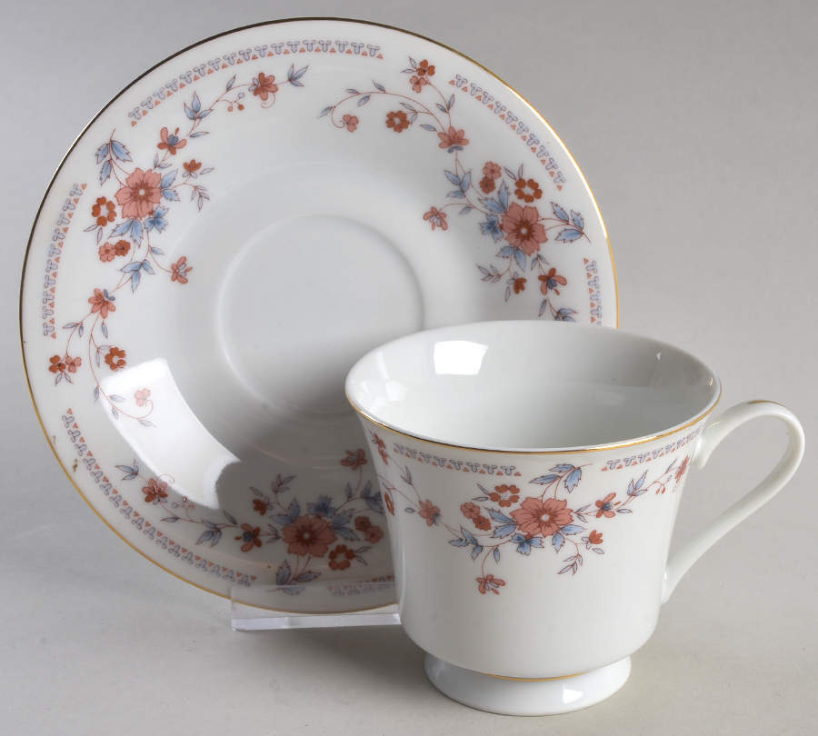 Copenhagen (Gold) Footed Cup & Saucer Set by Dynasty China-1