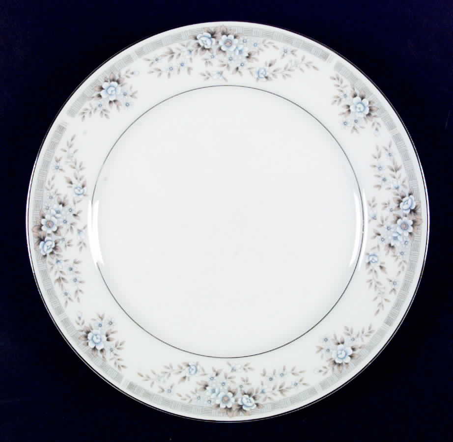 Primrose Dinner Plate by Dynasty China-1