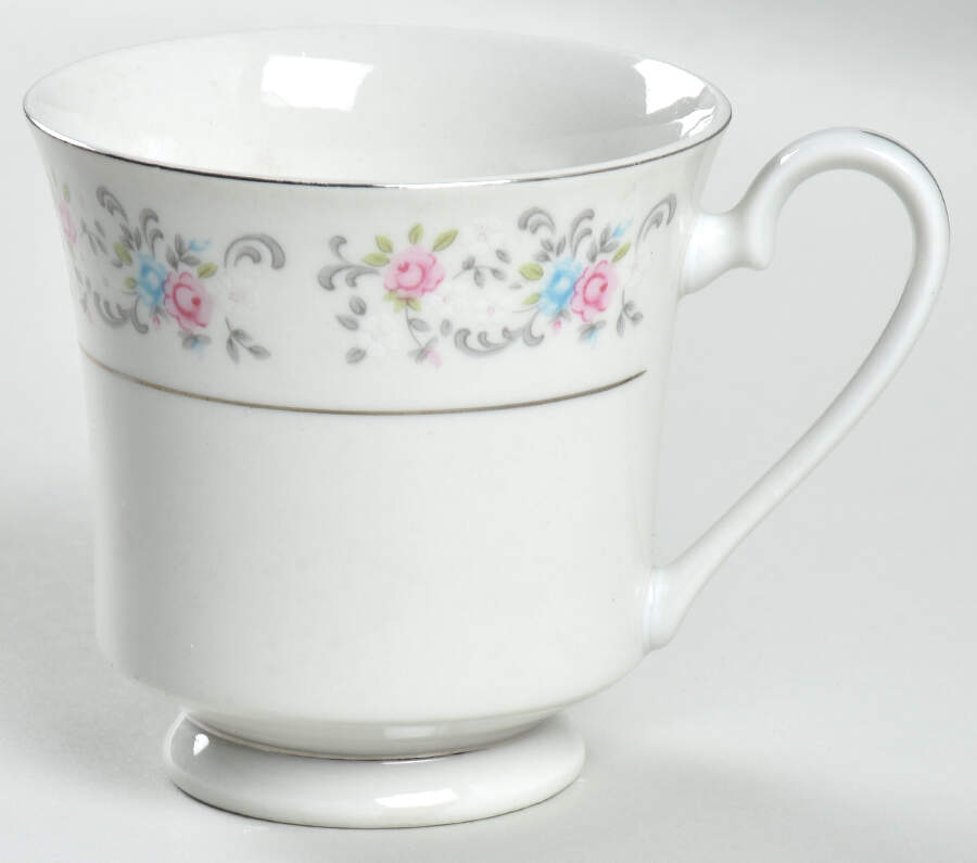 Rapture Footed Cup by Dynasty China-1