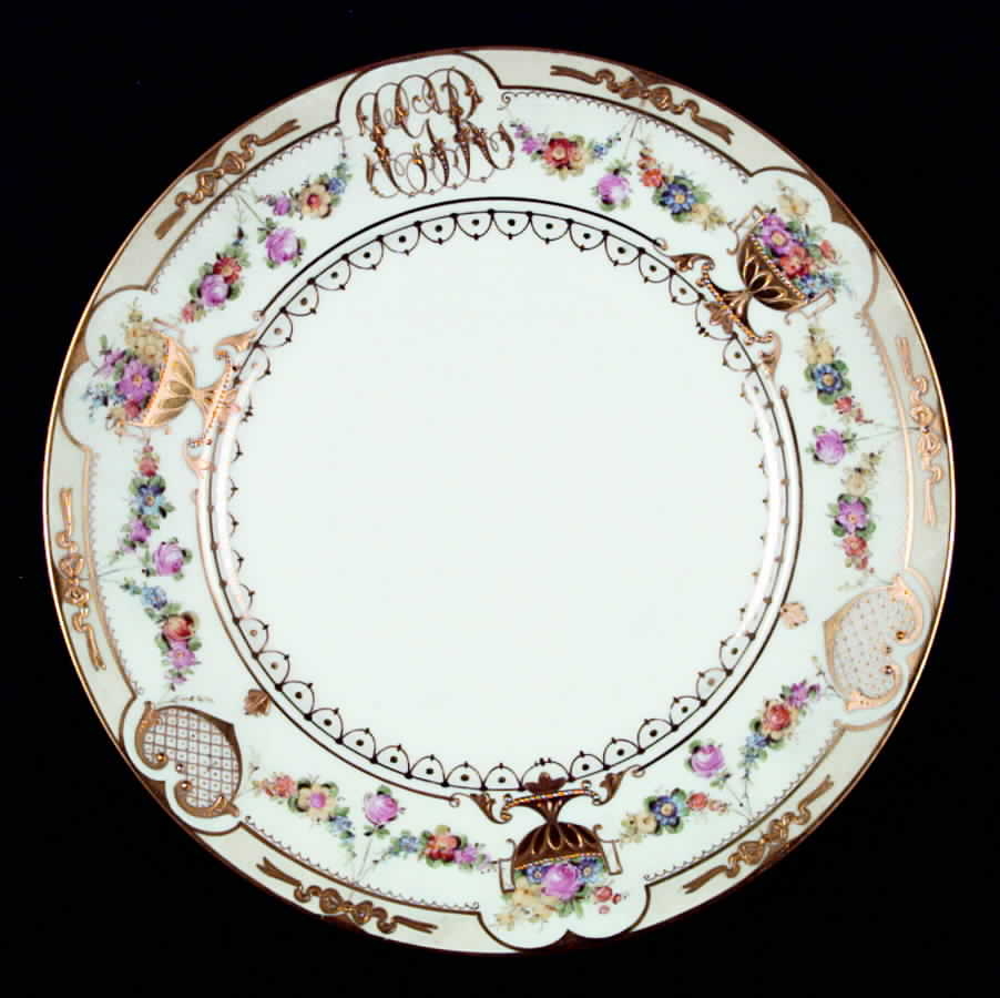 DRE9 Dinner Plate by Dresden (German)-1