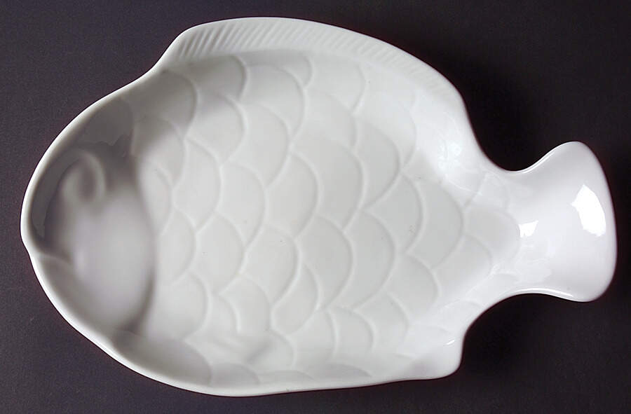 DAN39 11" Fish Platter by Dansk-1