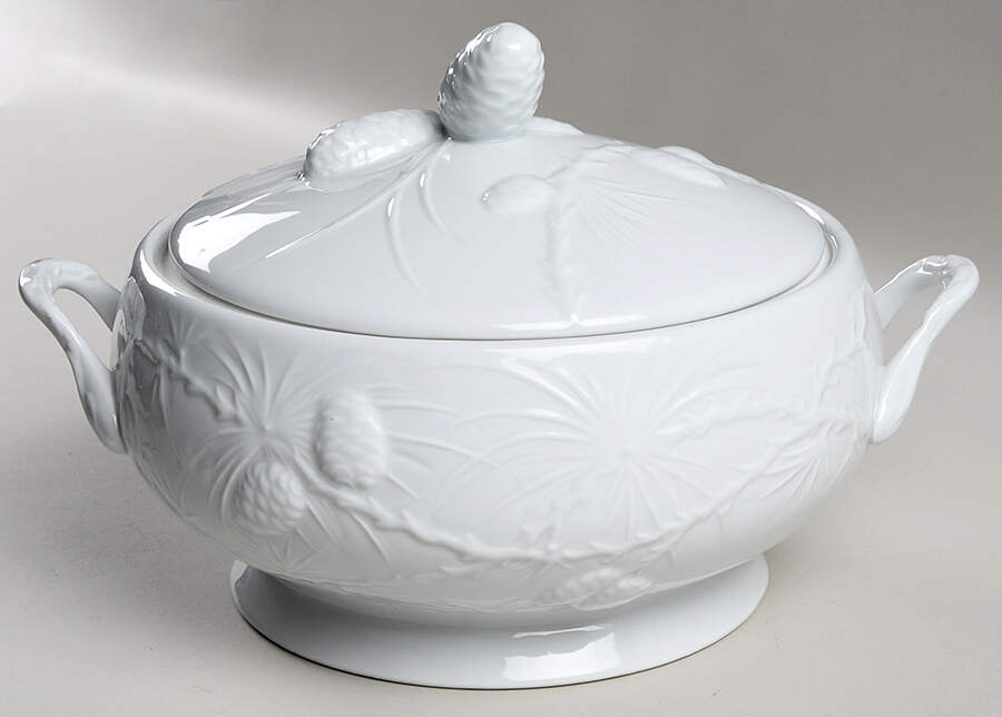 Promenade White Tureen &  Lid by Philippe Deshoulieres-1
