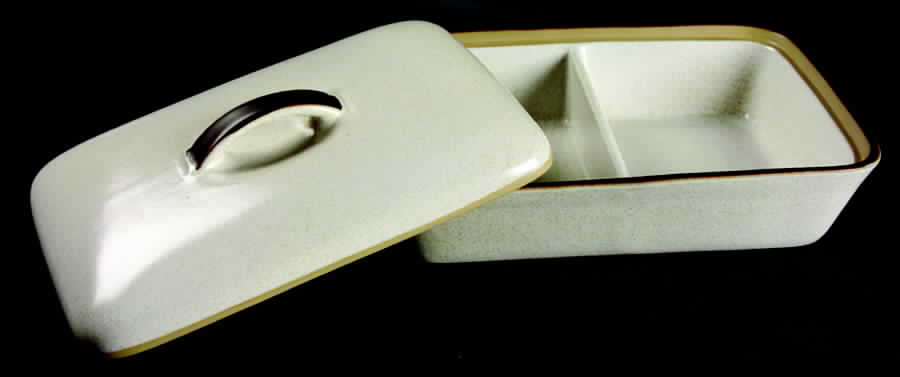 Potter's Wheel Parchment Rectangular Covered Divided Vegetable by Denby-Langley-1